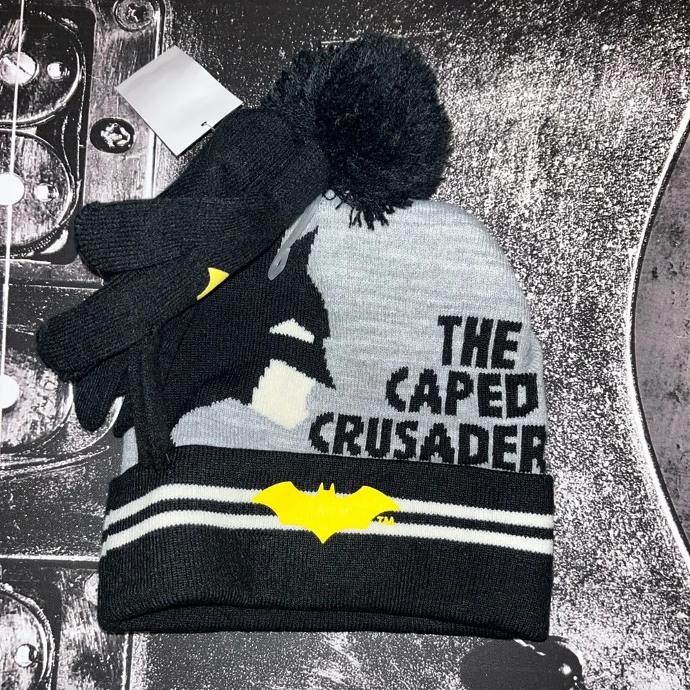 NWT Batman Beanie & Gloves